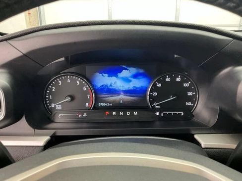 Used 2020 Ford Explorer XLT w/ Equipment Group 202A AWD/4WD image 10