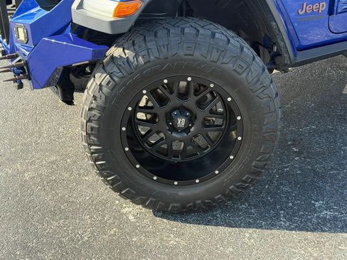 Used 2020 Jeep Wrangler Unlimited Rubicon AWD/4WD image 4