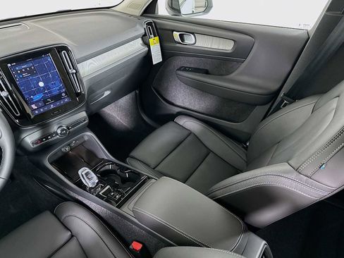New 2026 Volvo XC40 B5 Plus w/ Protection Package Premier image 22