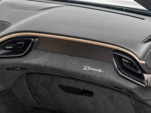 Certified 2022 Ferrari Roma image 34