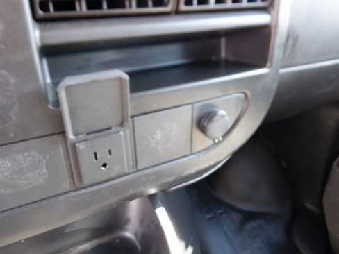 Used 2023 GMC Savana 2500 w/ Driver Convenience Package image 18