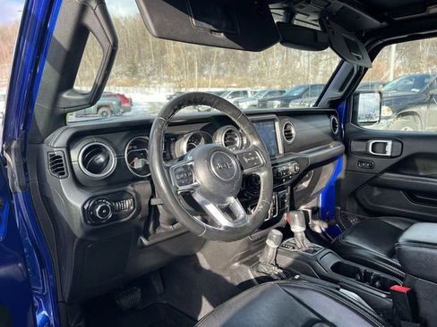 Used 2020 Jeep Wrangler Unlimited Sahara AWD/4WD image 10