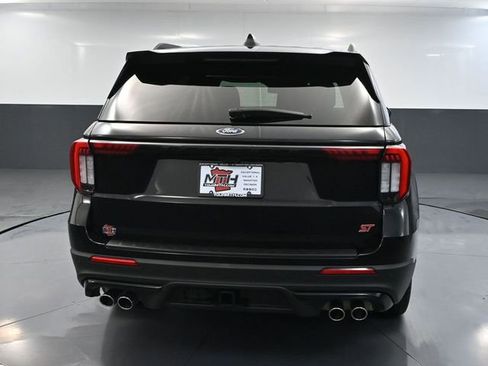 Used 2025 Ford Explorer ST image 6