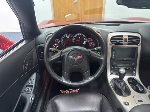 Used 2005 Chevrolet Corvette Coupe w/ Preferred Equipment Group RWD image 12