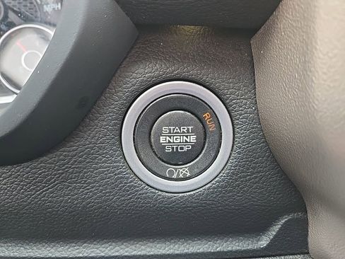 Used 2019 RAM 2500 Laramie w/ Night Edition AWD/4WD image 11