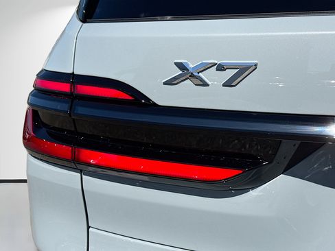 New 2026 BMW X7 xDrive40i w/ Executive Package image 10