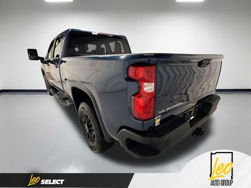 Used 2022 Chevrolet Silverado 2500 LT w/ Convenience Package AWD/4WD image 9