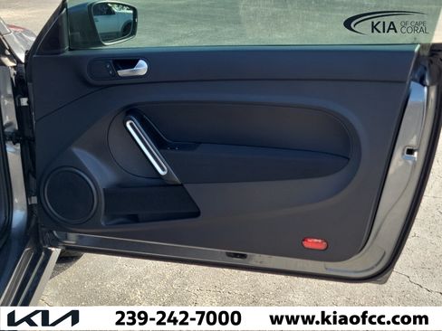 Used 2019 Volkswagen Beetle 2.0T SE FWD image 28