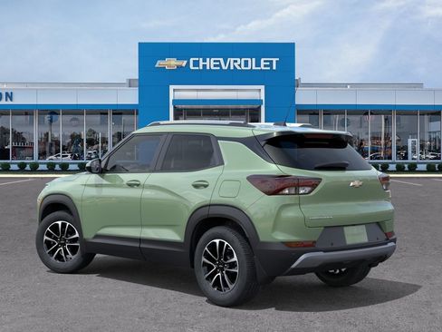 New 2026 Chevrolet TrailBlazer LT w/ Driver Confidence Package FWD image 3