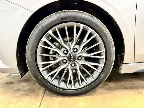Used 2023 Kia Forte GT-Line FWD image 7