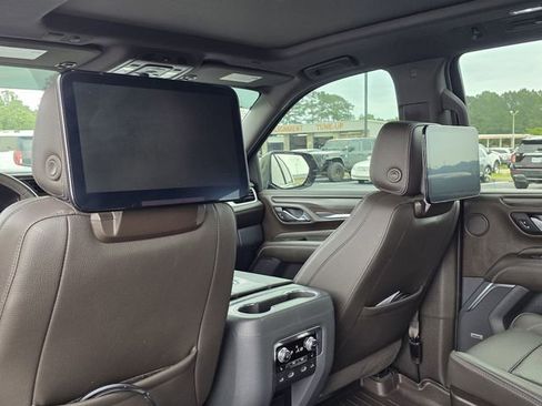 Used 2021 GMC Yukon Denali w/ Denali Ultimate Package AWD/4WD image 18