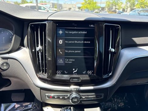 Used 2020 Volvo XC60 T6 Momentum w/ Protection Package Premier AWD/4WD image 17