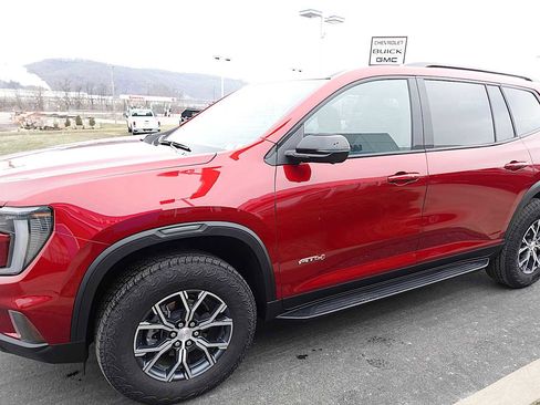 Used 2025 GMC Acadia AT4 w/ Luxury Package AWD/4WD image 6