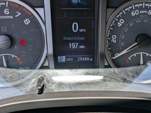 Used 2022 Toyota Tacoma SR5 w/ Technology Package RWD image 26