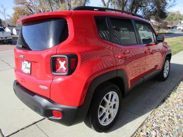 Used 2020 Jeep Renegade Latitude FWD image 7