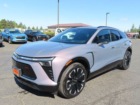 Used 2025 Chevrolet Blazer EV RS AWD/4WD image 3