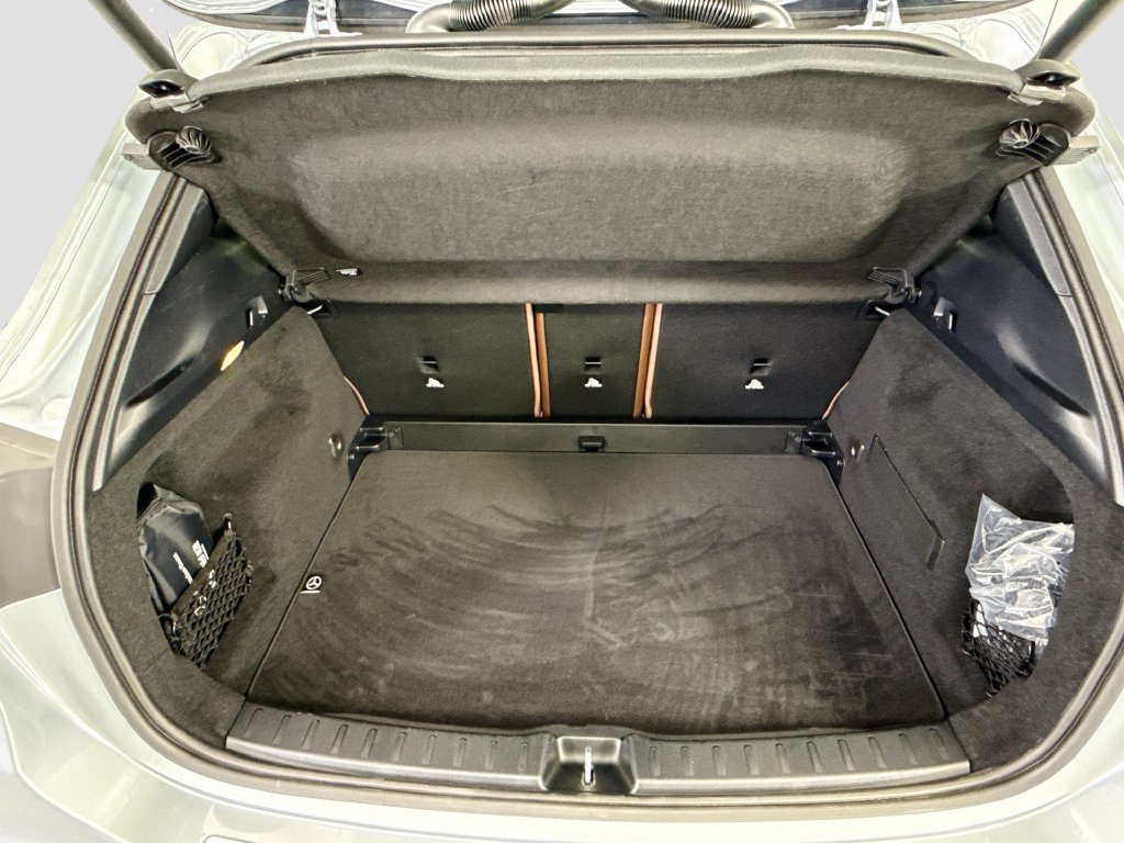 Certified 2025 Mercedes-Benz GLA 250 image 27