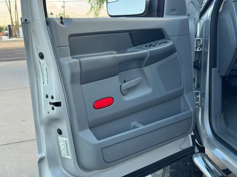 Used 2006 Dodge Ram 1500 Truck SLT w/ Protection Group AWD/4WD image 10
