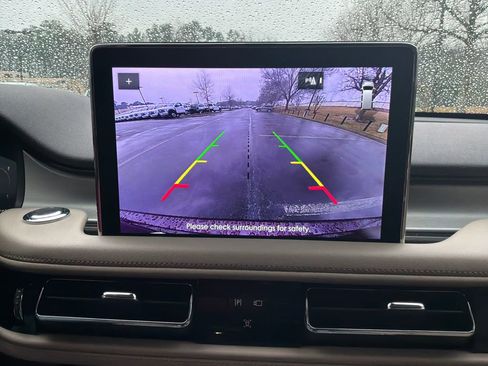 Used 2024 Lincoln Aviator Premiere image 20