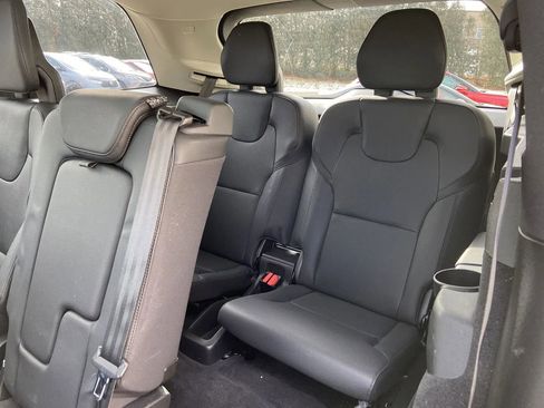 Used 2022 Volvo XC90 T6 Momentum w/ Advanced Package image 26