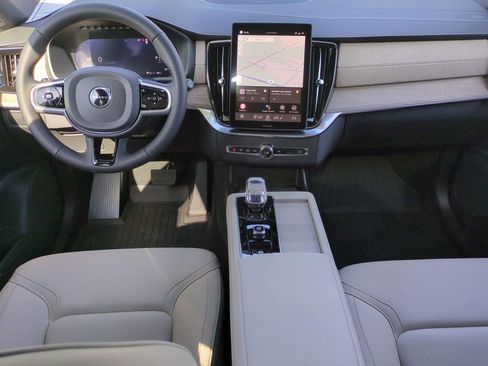 New 2026 Volvo XC90 B6 Plus w/ Protection Package Premier AWD/4WD image 13