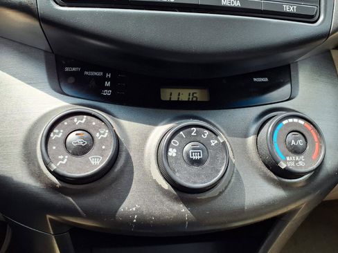 Used 2012 Toyota RAV4 FWD w/ Value Pkg image 6