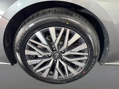 Used 2023 Nissan Altima 2.5 SV FWD image 22