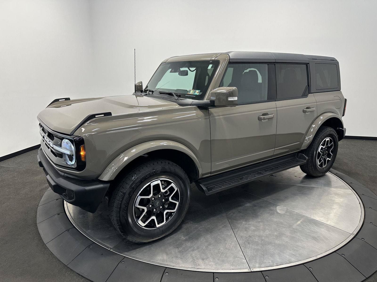 Used 2025 Ford Bronco Outer Banks AWD/4WD image 4