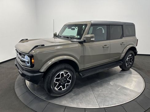 Used 2025 Ford Bronco Outer Banks AWD/4WD image 4
