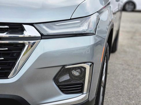 Used 2023 Chevrolet Traverse LT image 11