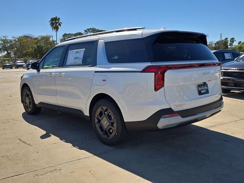 New 2026 Kia Carnival EX image 6