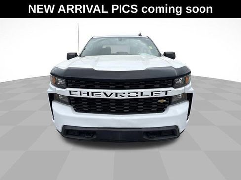 Used 2022 Chevrolet Silverado 1500 Custom image 2