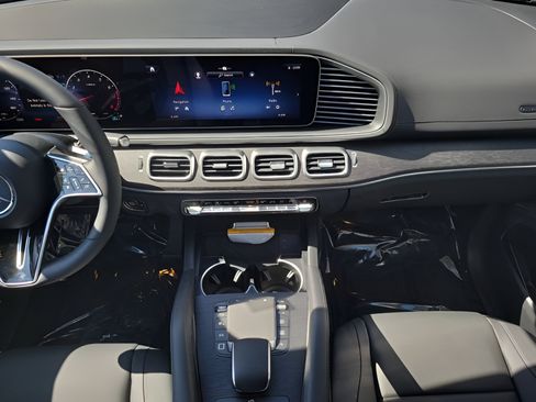 Certified 2026 Mercedes-Benz GLS 450 4MATIC image 16