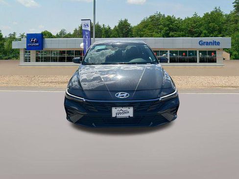 New 2026 Hyundai Elantra Hybrid FWD image 2