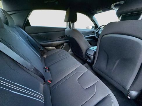 Certified 2025 Hyundai Elantra Sport FWD image 25