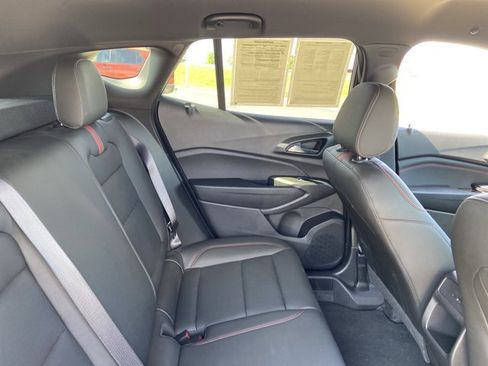 Used 2025 Chevrolet Trax RS image 25