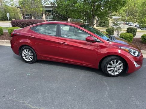 Used 2014 Hyundai Elantra SE w/ Option Group 02 image 3