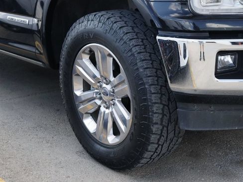 Used 2018 Ford F150 Lariat w/ Equipment Group 502A Luxury AWD/4WD image 4