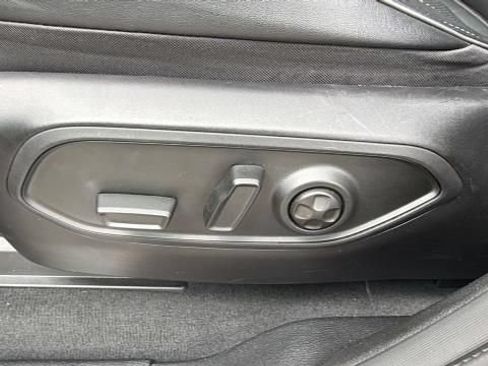 Used 2022 Jeep Grand Cherokee Overland AWD/4WD image 10