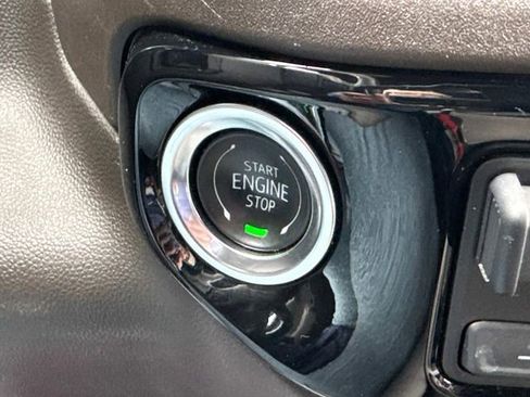 Certified 2025 Chevrolet Silverado 1500 LT image 35