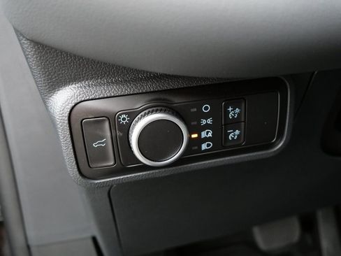 Used 2026 Ford Explorer Active AWD/4WD image 14