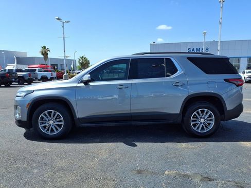 Used 2023 Chevrolet Traverse LT FWD image 5