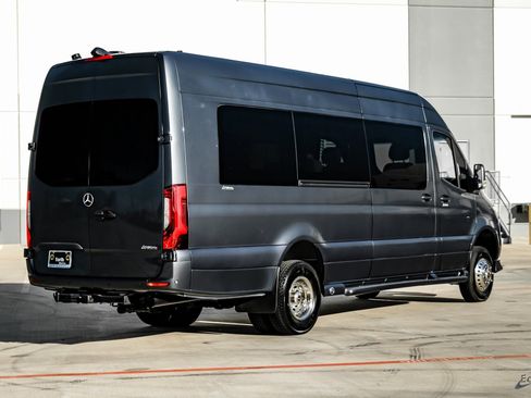 Used 2023 Mercedes-Benz Sprinter 3500 image 13