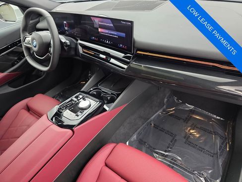 Certified 2026 BMW 530i image 29