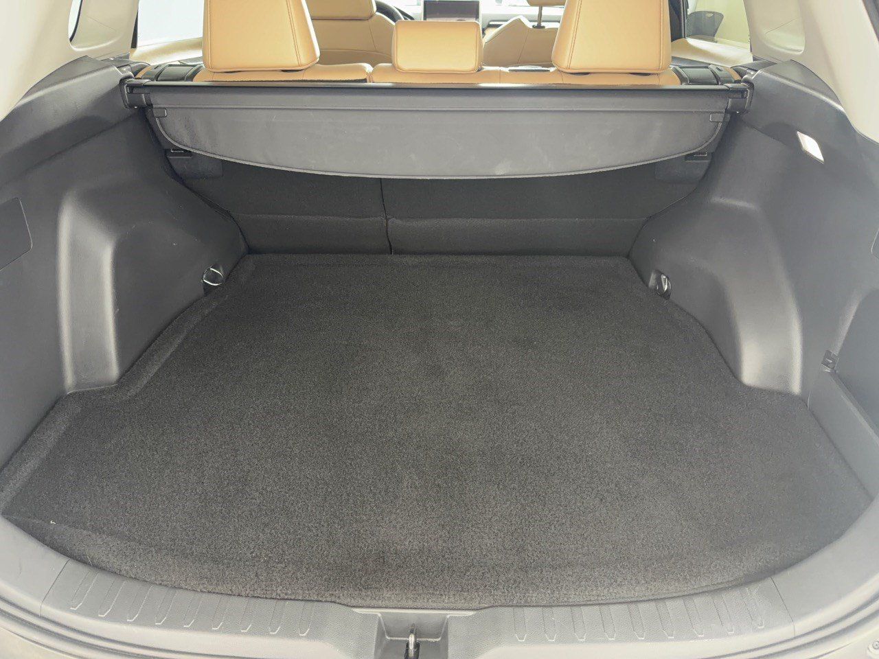 Used 2024 Toyota RAV4 XLE Premium FWD image 28