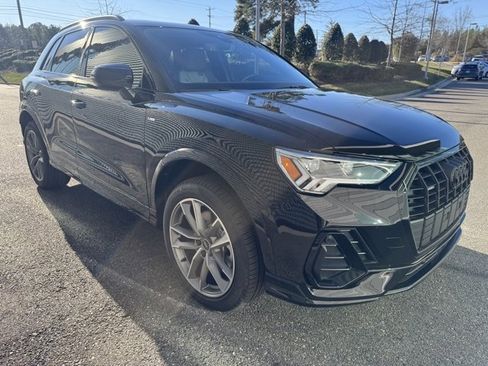 New 2025 Audi Q3 2.0T Premium image 5