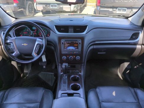 Used 2017 Chevrolet Traverse LT image 15