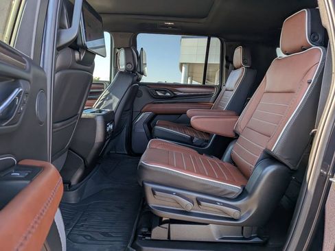 Used 2024 GMC Yukon XL Denali Ultimate AWD/4WD image 22
