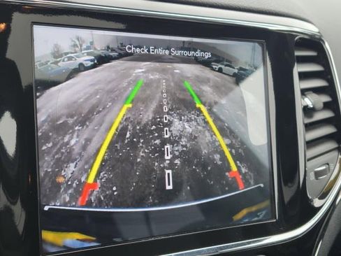 Used 2020 Jeep Grand Cherokee Limited image 28