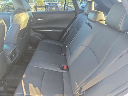 Certified 2021 Toyota Venza Limited image 14